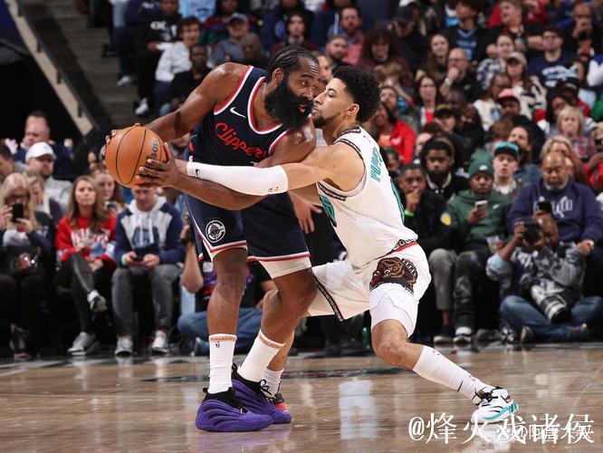 灰熊本赛季三战快船全胜,单场最多赢18分 灰熊本赛季三战快船全胜,单场最多赢18分