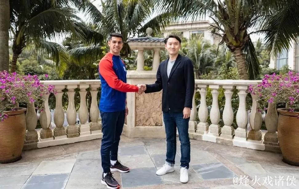 这一晚他就是申花的C罗！属于路易斯的神奇夜晚